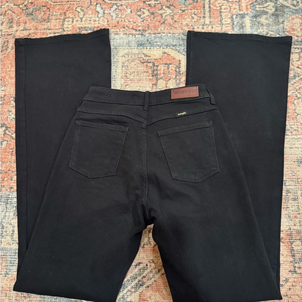 Wrangler Women's Classic Black Straight Leg Jeans